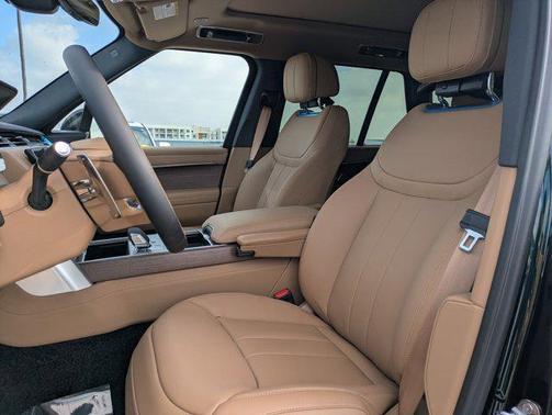 British Racing Green SV Bespoke Ultra Met Gloss 2026 Land Rover Range Rover P530 SE