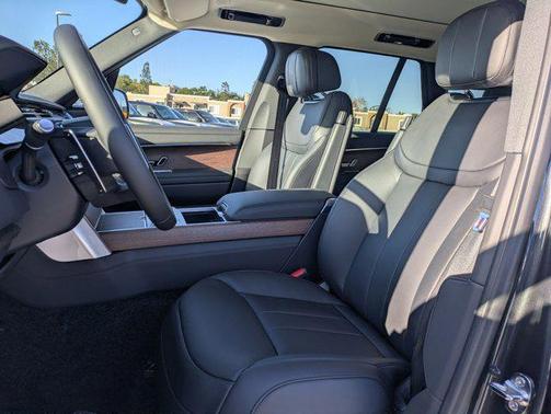 2026 Land Rover Range Rover P530 SE