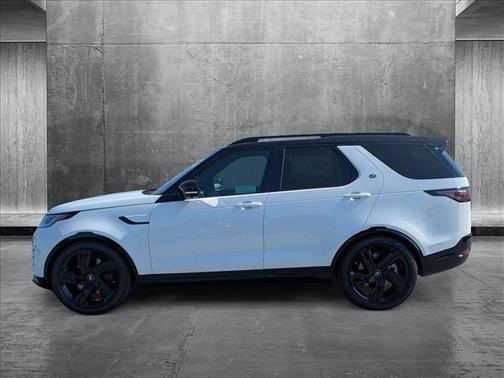 2025 Land Rover Discovery P360 Dynamic SE