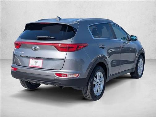 Mineral Silver 2018 Kia Sportage LX