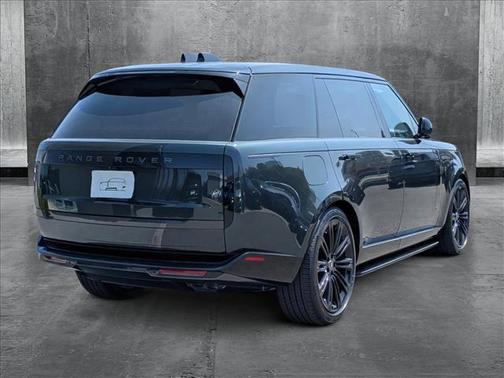 2025 Land Rover Range Rover P530 Autobiography