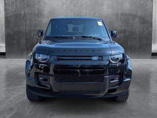 2025 Land Rover Defender 90 P400 X-Dynamic SE