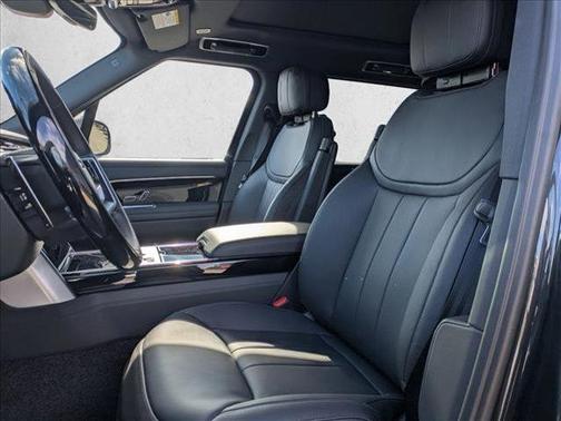 2026 Land Rover Range Rover P400 SE 7 Seat