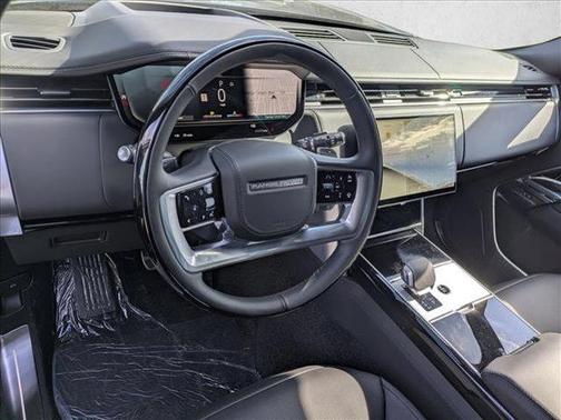 2026 Land Rover Range Rover P400 SE 7 Seat