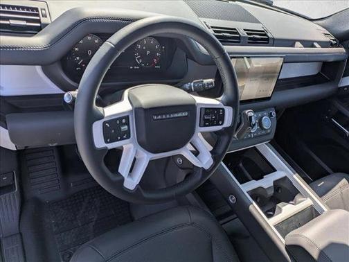 2025 Land Rover Defender 110 P400 S