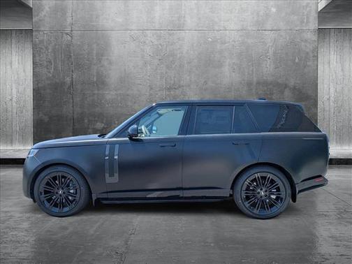 2025 Land Rover Range Rover P400 SE