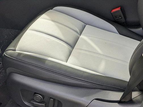 2024 Land Rover Range Rover Evoque Dynamic SE