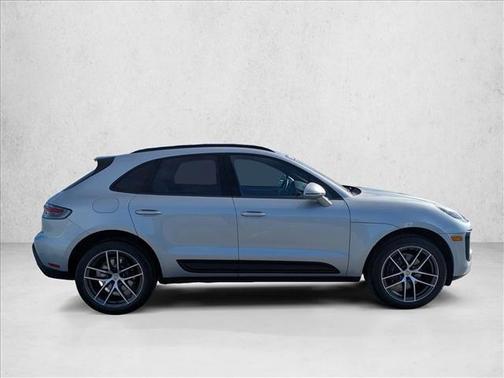 Dolomite Silver Metallic 2022 Porsche Macan Macan