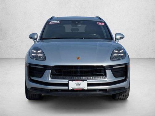 Dolomite Silver Metallic 2022 Porsche Macan Macan