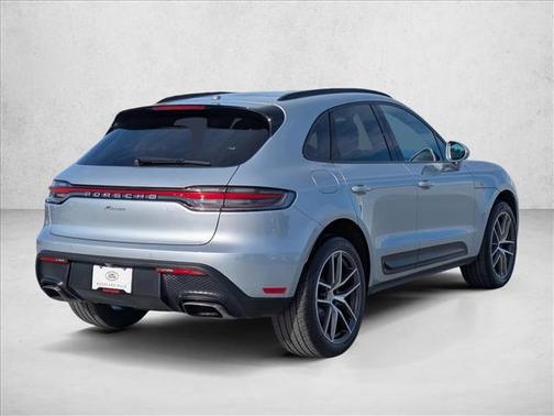 Dolomite Silver Metallic 2022 Porsche Macan Macan