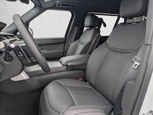 Fuji White 2026 Land Rover Range Rover P400 SE 7 Seat