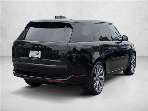 2025 Land Rover Range Rover P530 SE