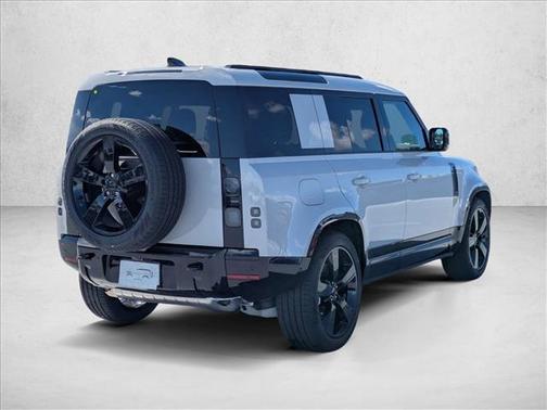 2026 Land Rover Defender P400 X-Dynamic SE