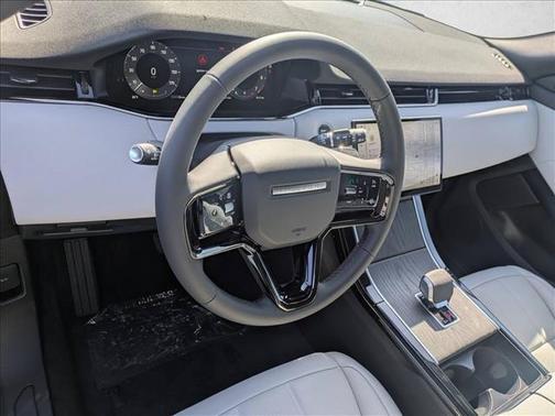 Fuji White 2026 Land Rover Range Rover Evoque S