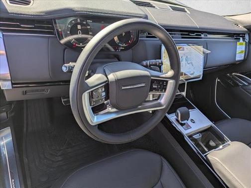 2025 Land Rover Range Rover P530 SE 7 Seat