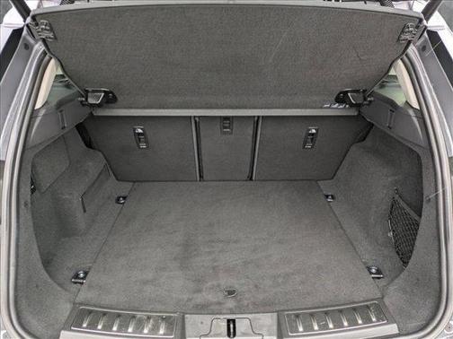 2024 Land Rover Range Rover Evoque Dynamic SE