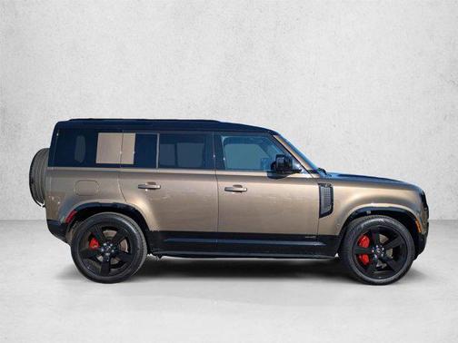 Gondwana Stone Metallic 2025 Land Rover Defender 110 P400 X