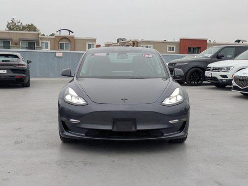 Midnight Silver Metallic 2022 Tesla Model 3 Long Range
