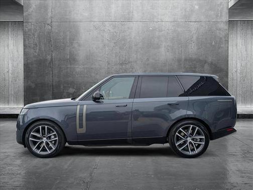 2025 Land Rover Range Rover P550e SE