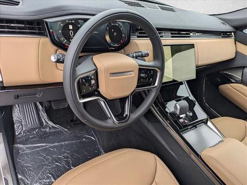 Fuji White 2026 Land Rover Range Rover Sport SE