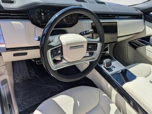 2026 Land Rover Range Rover P400 SE