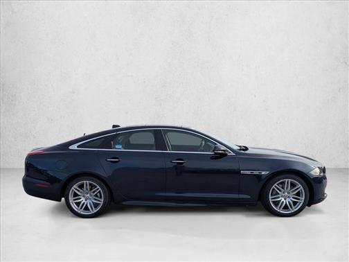 2019 Jaguar XJ R-Sport