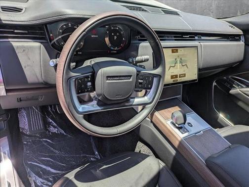 2025 Land Rover Range Rover P400 SE 7 Seat