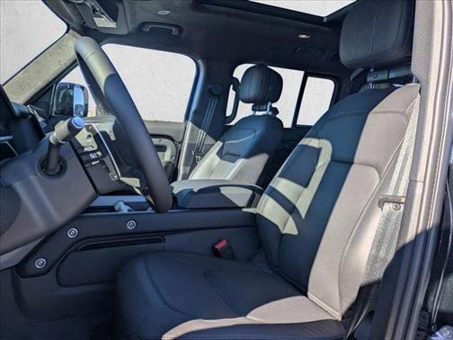 2026 Land Rover Defender V8