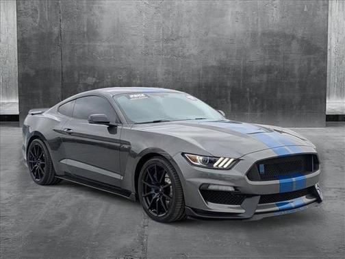 2017 Ford Shelby GT350 Base