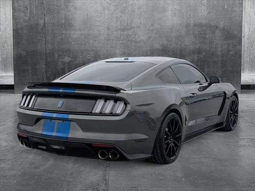 2017 Ford Shelby GT350 Base