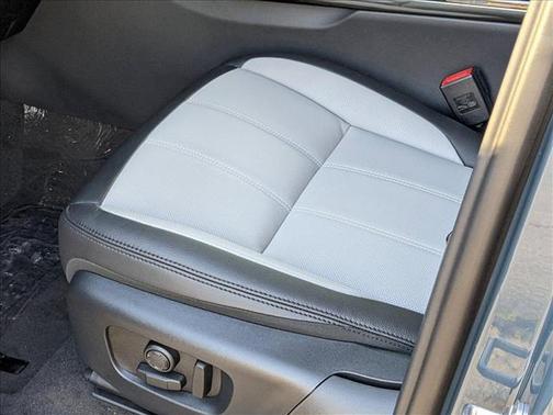 2024 Land Rover Range Rover Evoque Dynamic SE