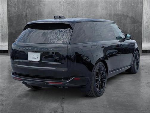 2025 Land Rover Range Rover P530 SE 7 Seat