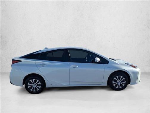 2020 Toyota Prius LE