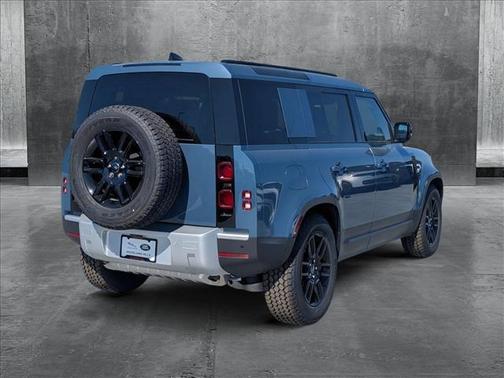2025 Land Rover Defender 110 P400 S