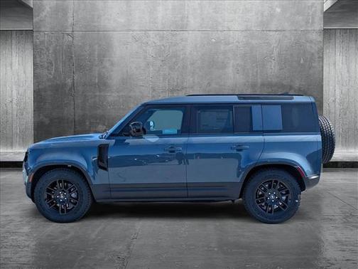 2025 Land Rover Defender 110 P400 S