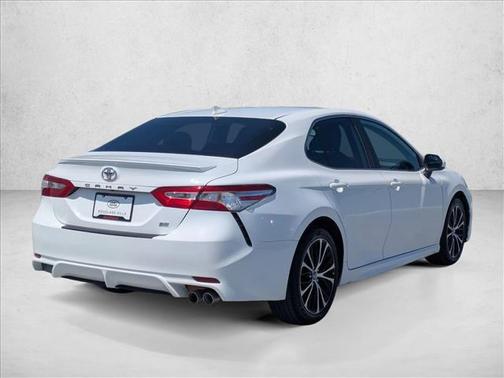 Super White 2020 Toyota Camry SE
