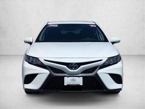 Super White 2020 Toyota Camry SE
