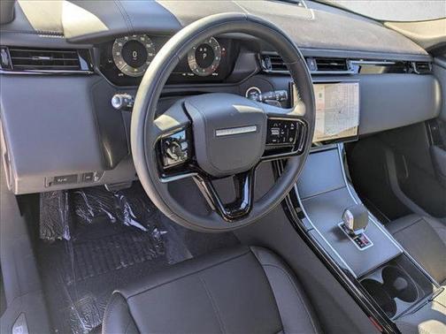 2026 Land Rover Range Rover Velar P250 SE R-Dynamic