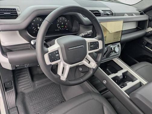 2026 Land Rover Defender P400 X-Dynamic SE