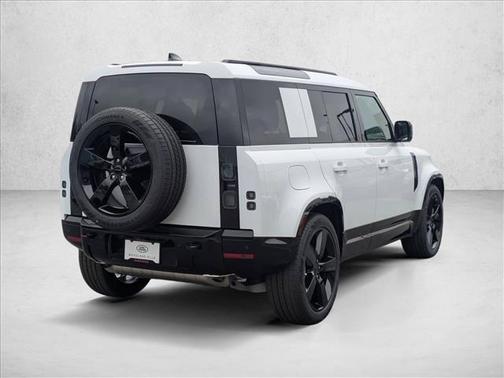 Fuji White 2026 Land Rover Defender P400 X-Dynamic SE