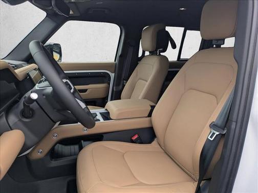 Fuji White 2026 Land Rover Defender P400 X-Dynamic SE