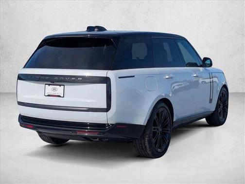 Fuji White 2026 Land Rover Range Rover P530 SE