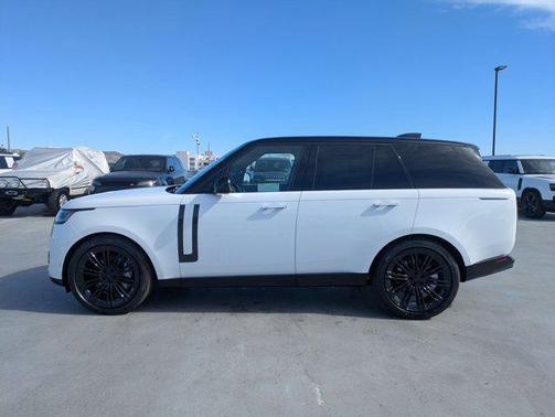 Fuji White 2026 Land Rover Range Rover P530 SE
