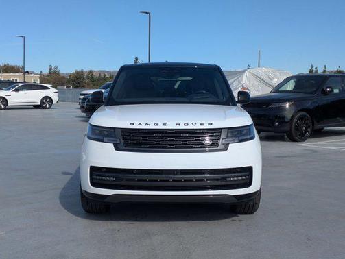 Fuji White 2026 Land Rover Range Rover P530 SE