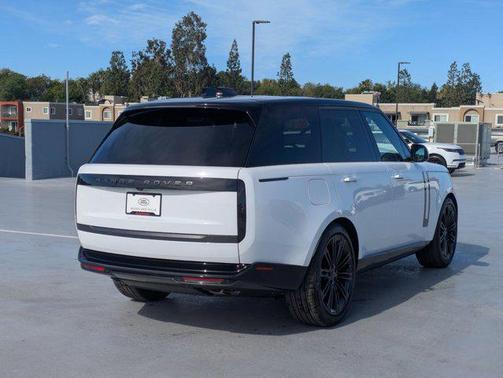 Fuji White 2026 Land Rover Range Rover P530 SE