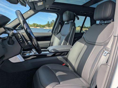 Fuji White 2026 Land Rover Range Rover P530 SE