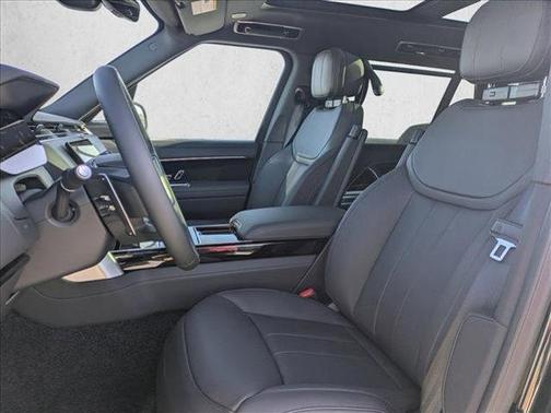 Santorini Black Metallic 2026 Land Rover Range Rover P400 SE 7 Seat