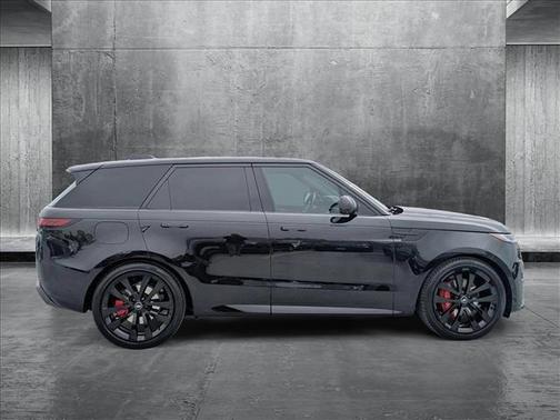 2023 Land Rover Range Rover Sport SE