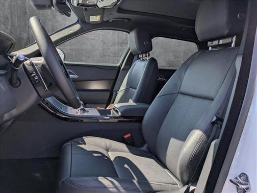 2026 Land Rover Range Rover Velar P250 SE R-Dynamic