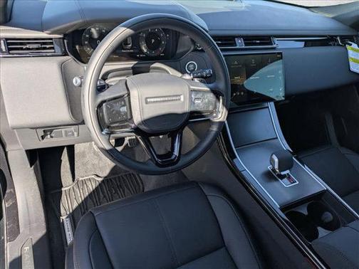 2026 Land Rover Range Rover Velar P400 Dynamic SE